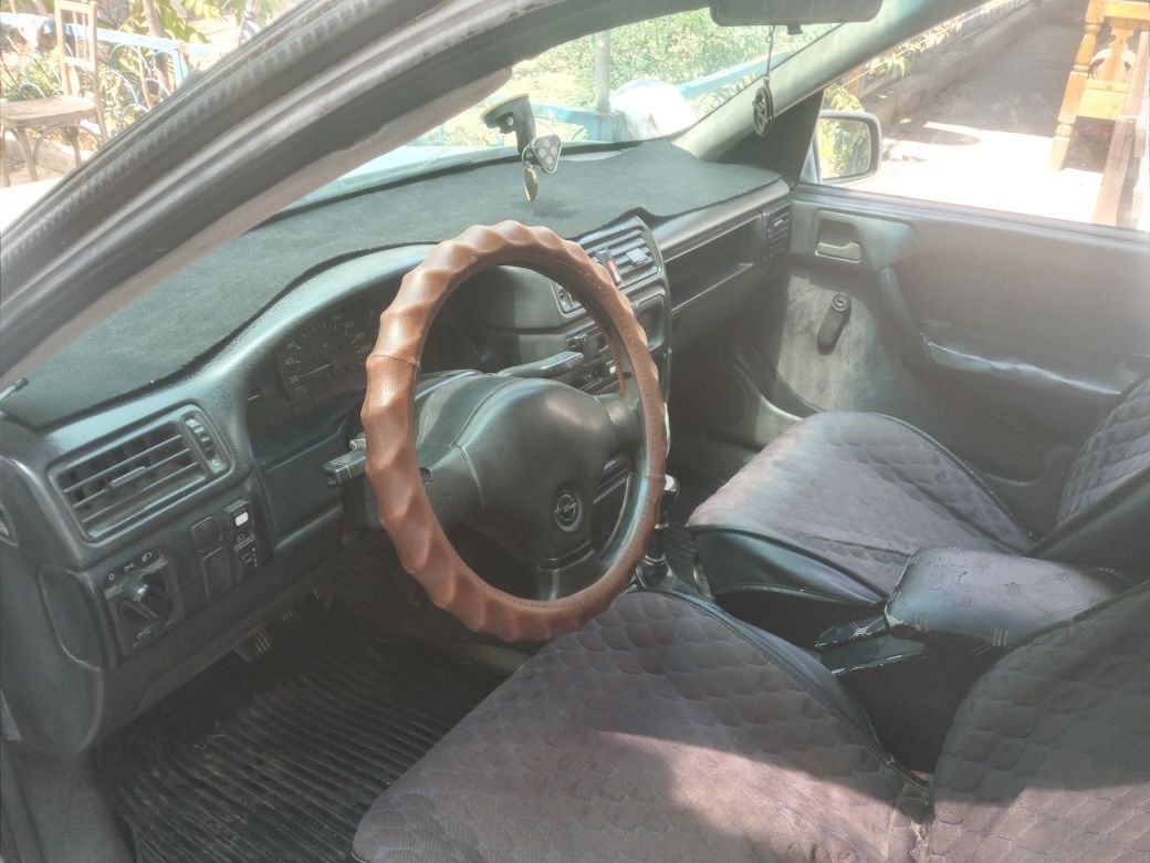 Opel vectra 1.6 сатылады