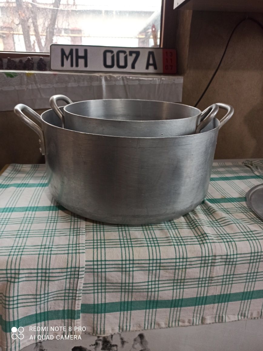 Продаются кастрюли,