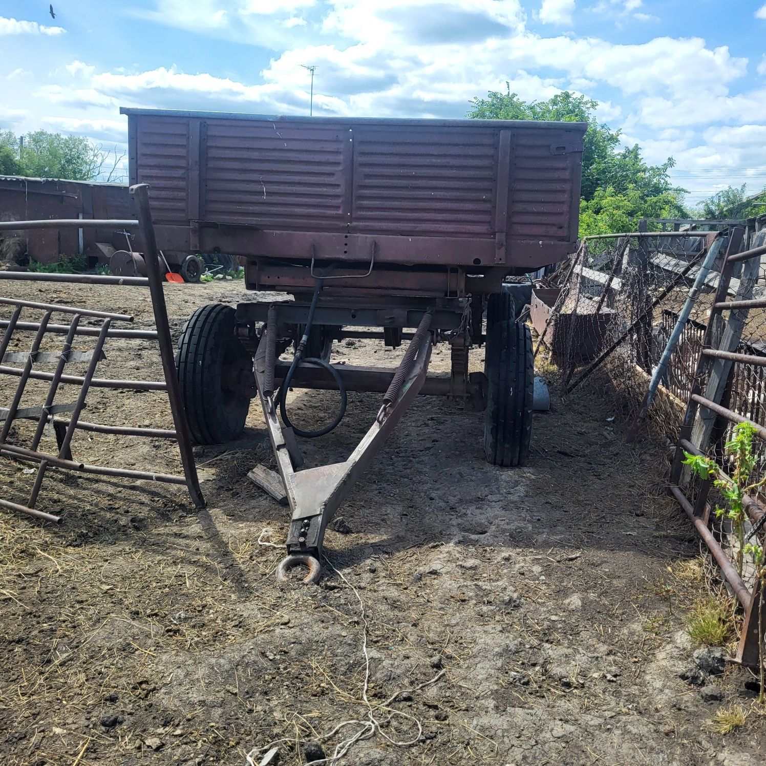 МТЗ 40  трактыр нахаду 2 телешка 1 прицеп телега касилка