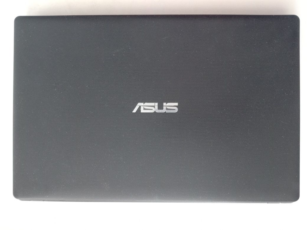 Ноутбук ASUS 17 дюймов.