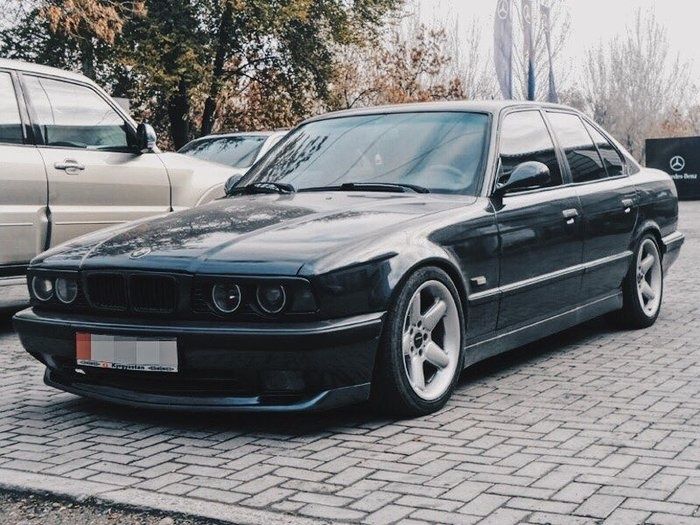Тюнинг для BMW Е34 бампер M TEX