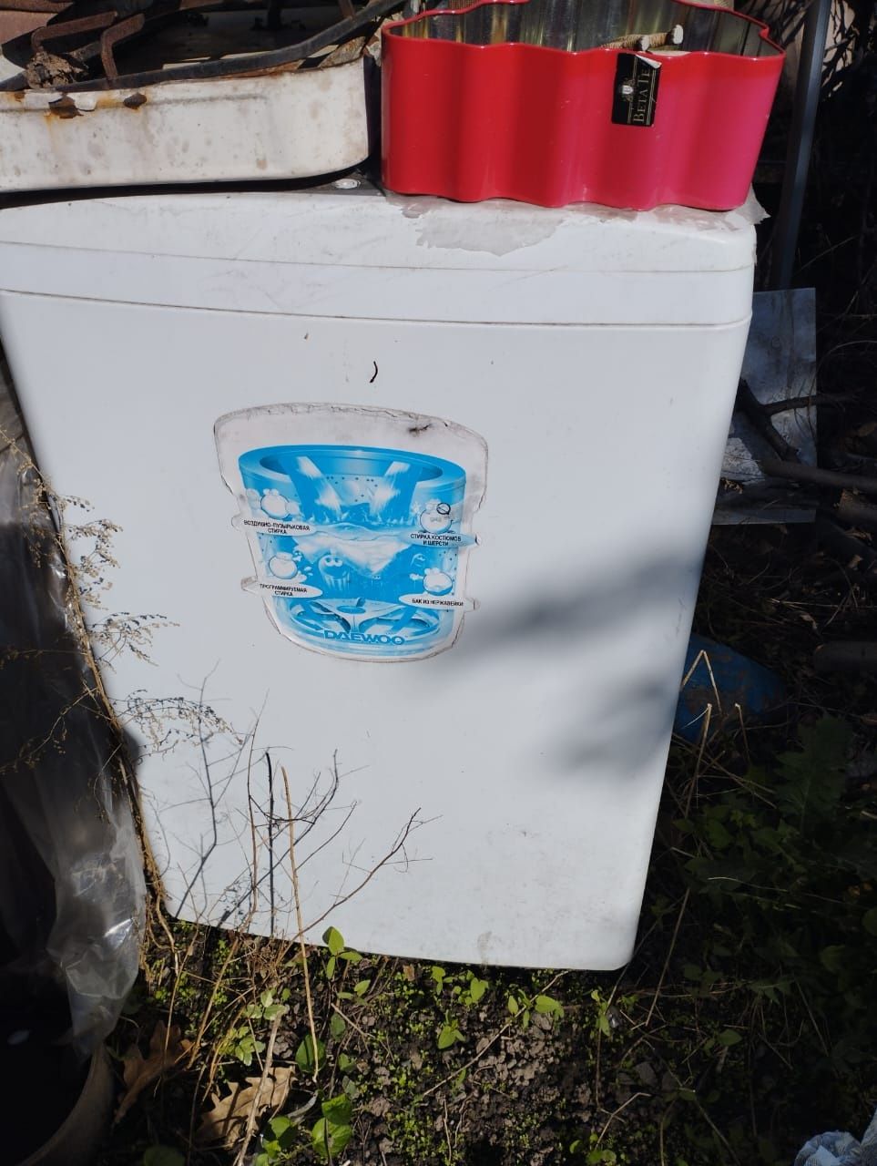 Продам холодильники и печь