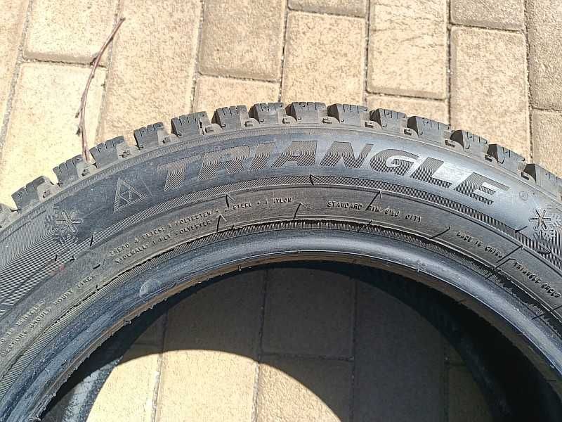 Шины 205/55 R16 - "Triangle IceLink PS01" (Китай), шипованные.