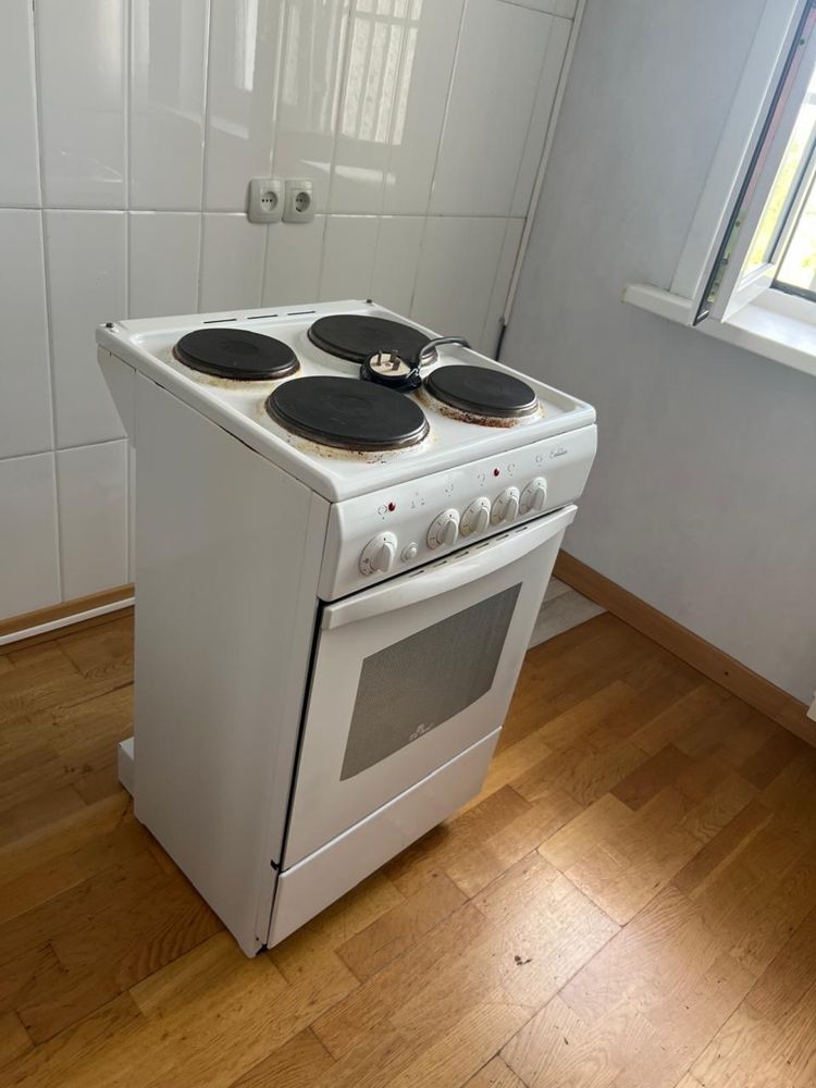 Продам плиту четырехкомфорочную