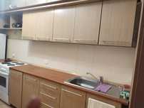 Продам кухонный гарнитур, плиту,межкомнатные двери 5 шт. входную дверь