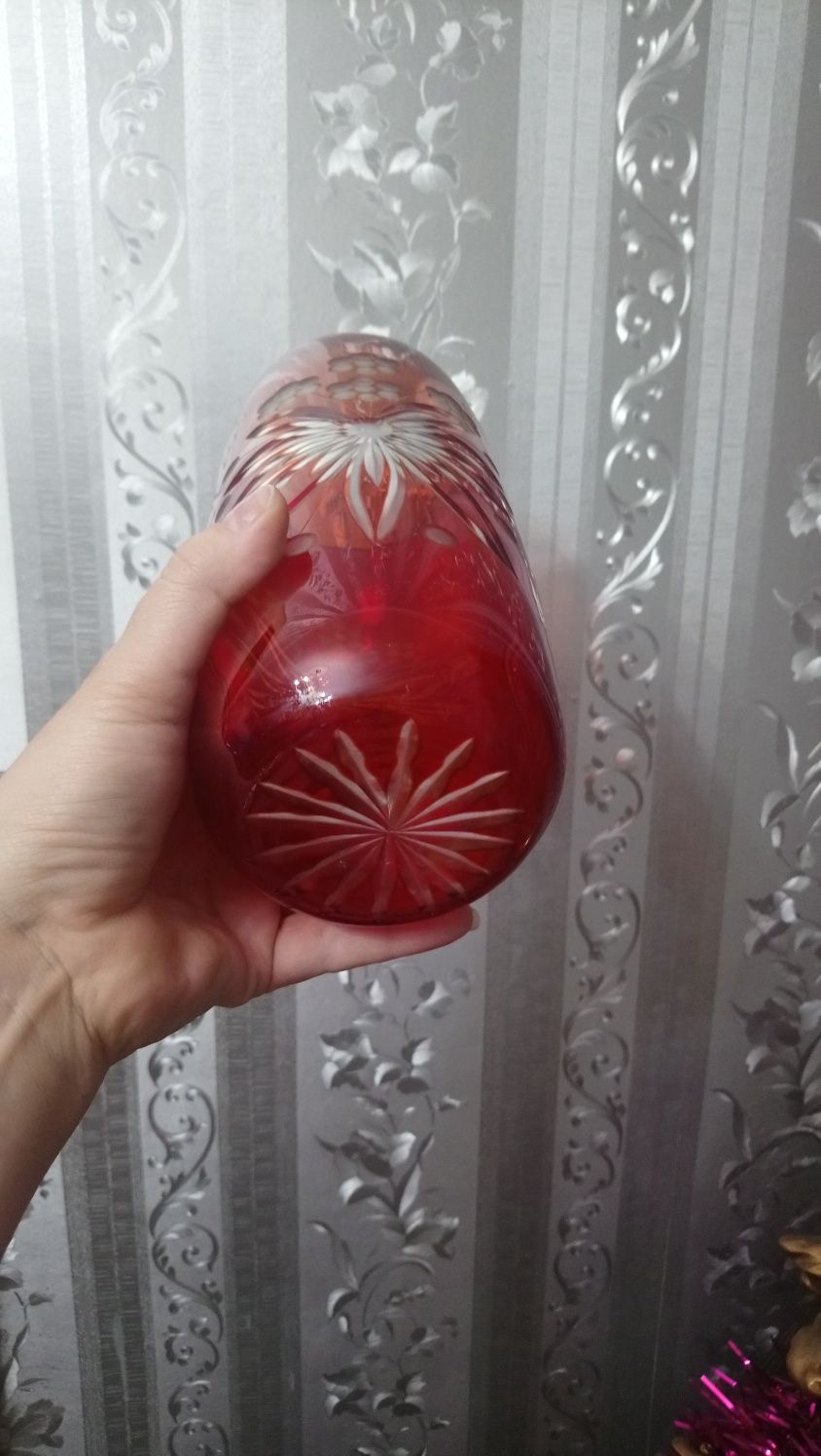 Любая за 7000 тенге. Вазы времён СССР. Цветное стекло, ручная работа.