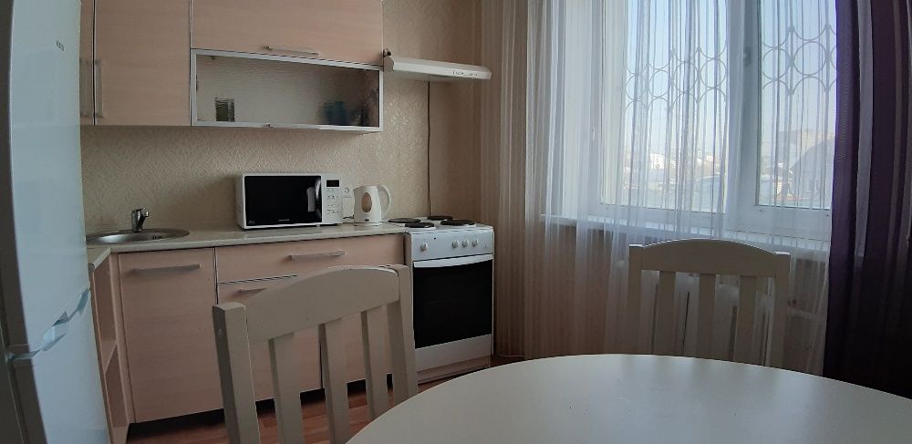 Посуточно 2 ком.кв. по 1 МАЯ 272 за 11000 тенге