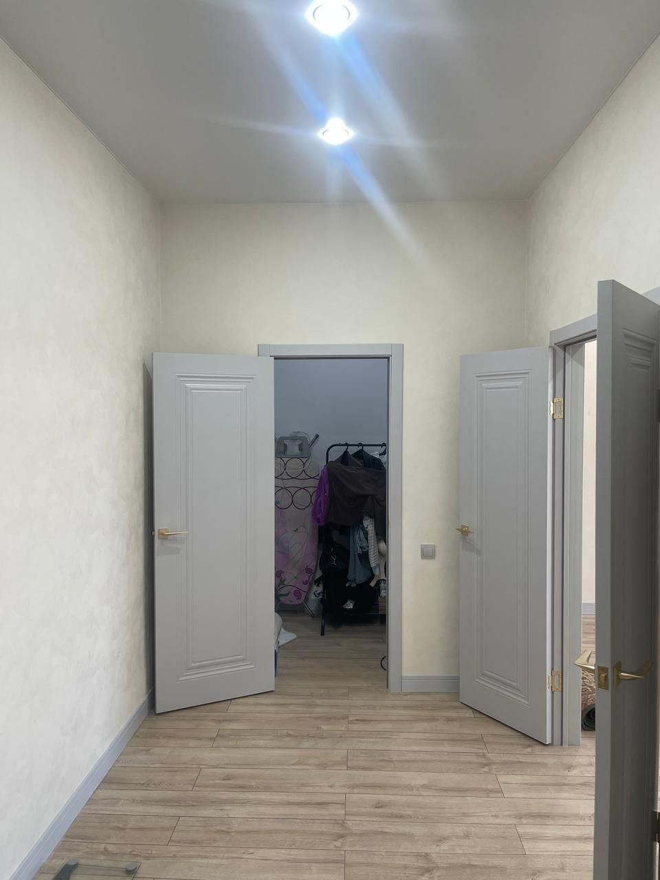 Продам 1 кв 53 квм по Санкибай батыра 177А