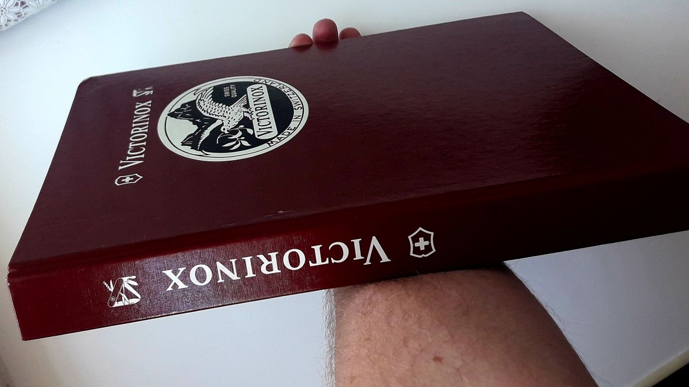 Продам каталог ножей Victorinox, подарки, коллекционирование.