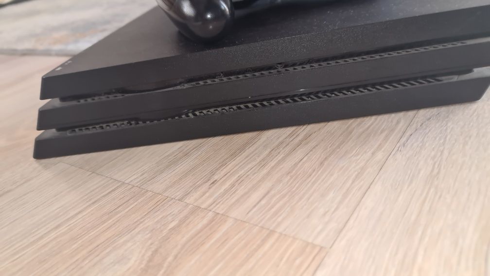 Plastation 4 pro