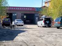 В продаже СТО, в центре, первая линия.