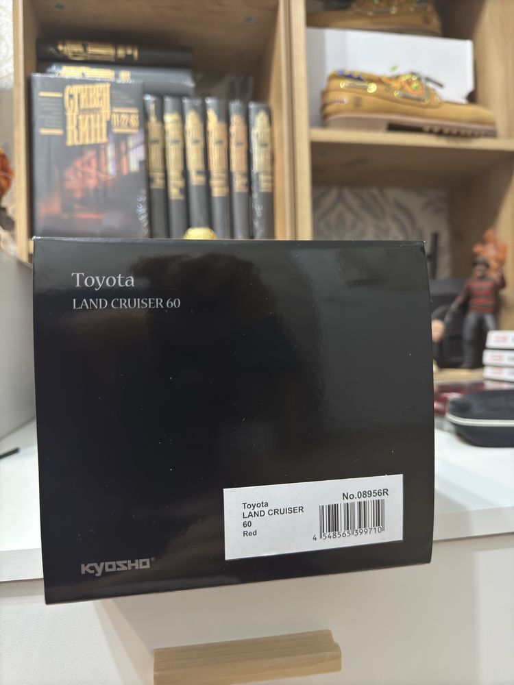 Колекционая модель 1/18 KYOSHO