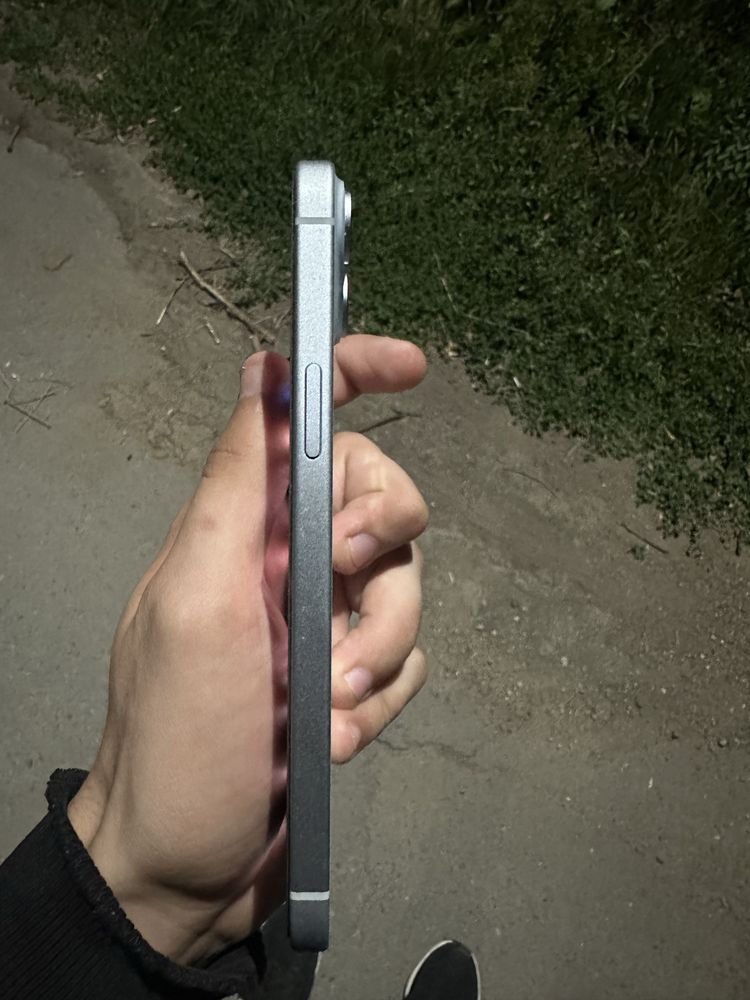 Айфон 15 Plus :