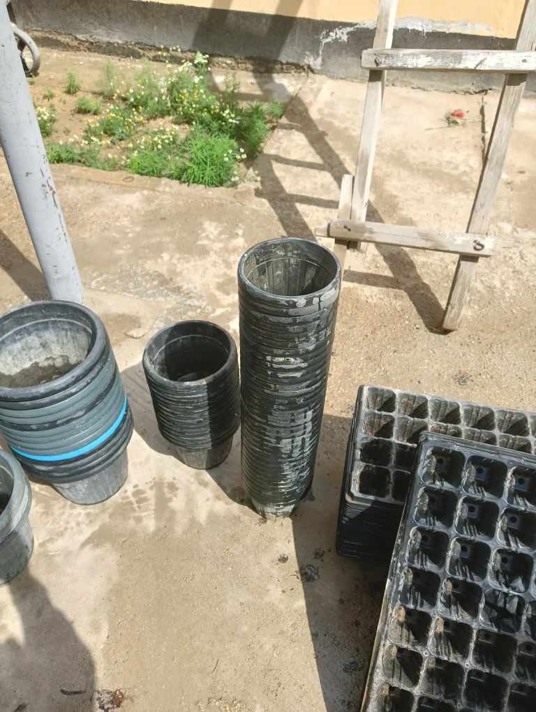 Продаются горшки