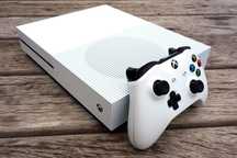 Продам Xbox One S 1000 ГБ