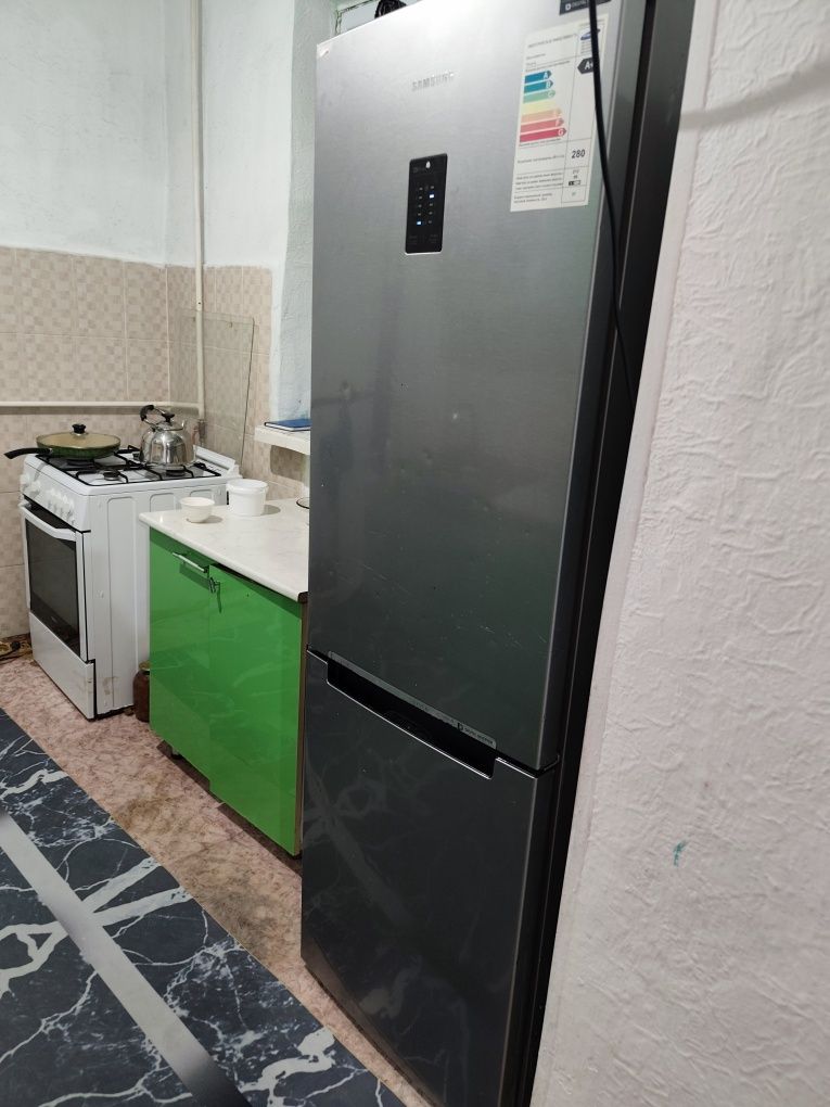 Срочно продам холодильник Самсунг