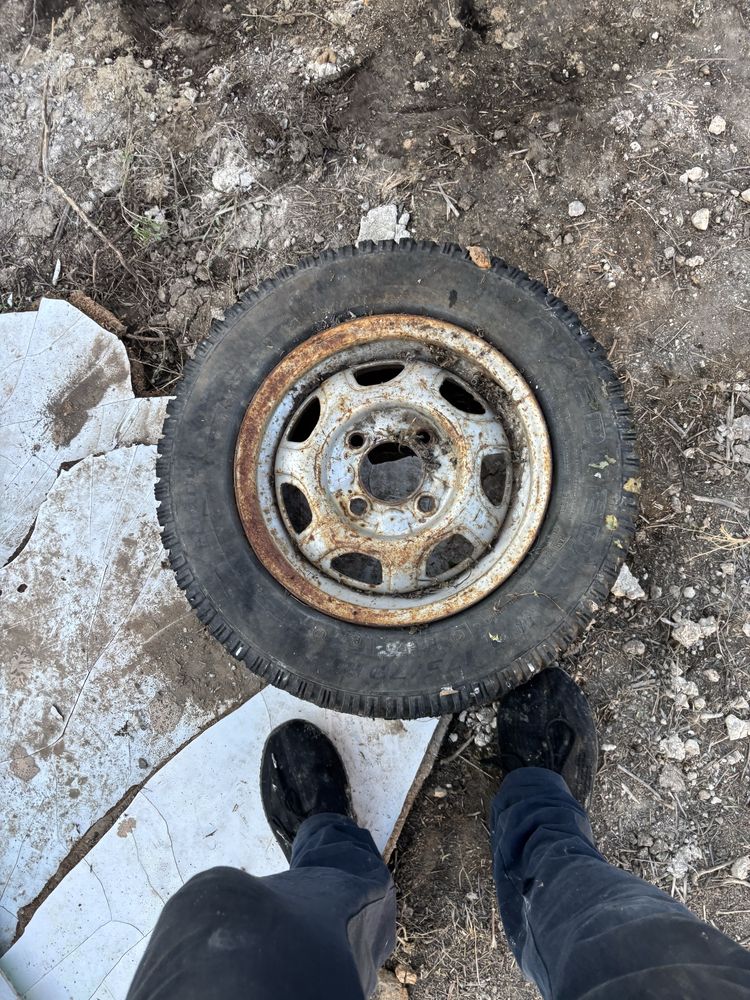 Продам диски 3 шт. На 13