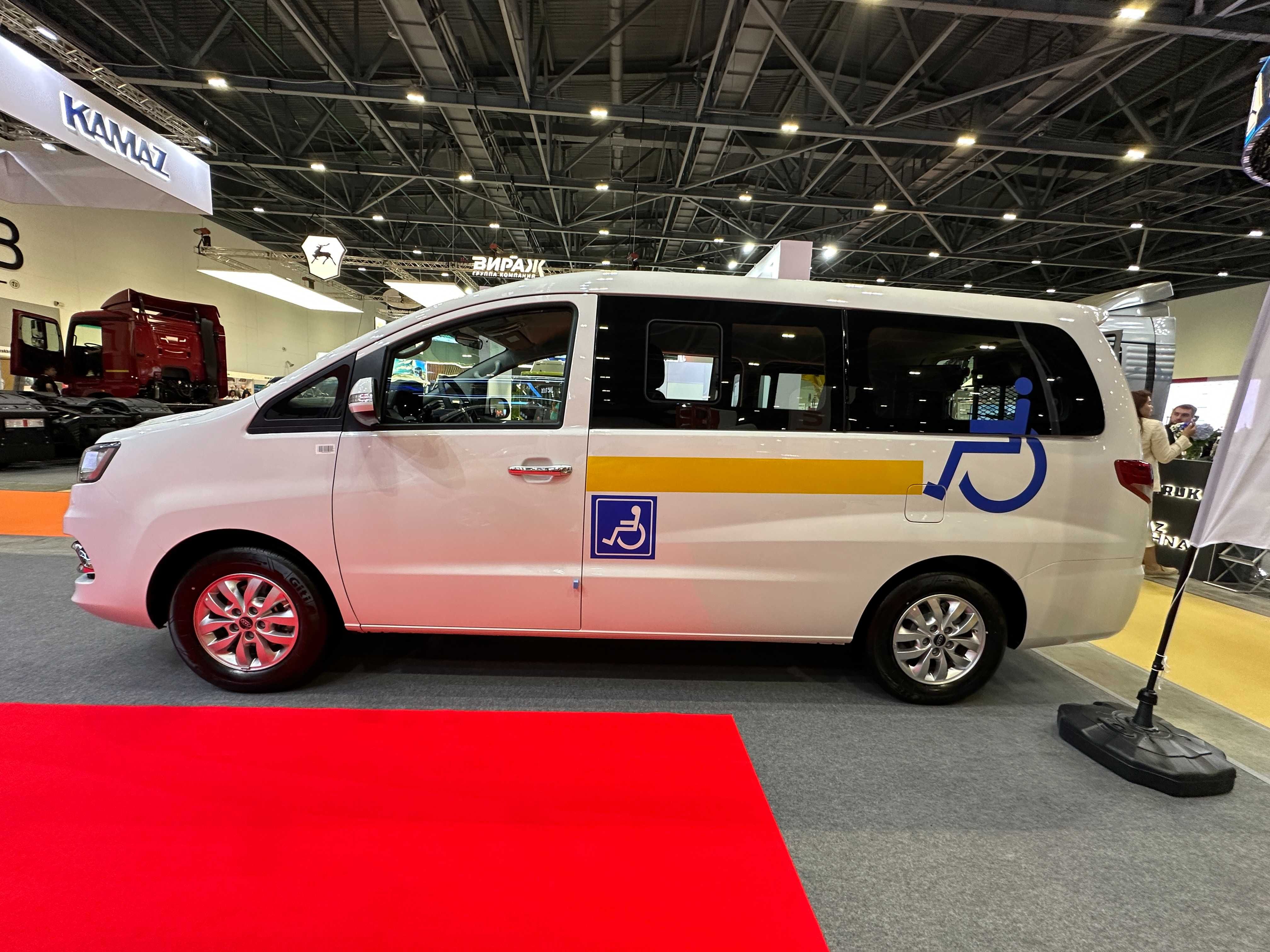 JAC M4  Иватакси