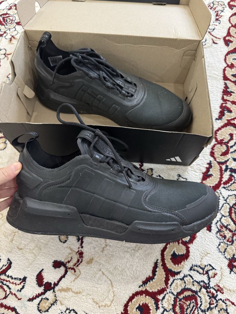 Мужские кроссовки adidas