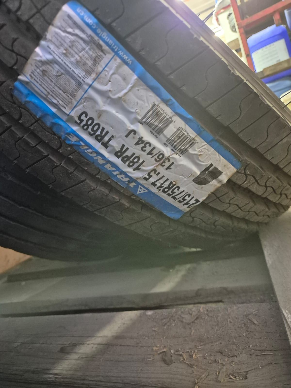 Продам резина TRIANGLE 215/75R17.5