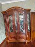 Продам сервант в классическом стиле