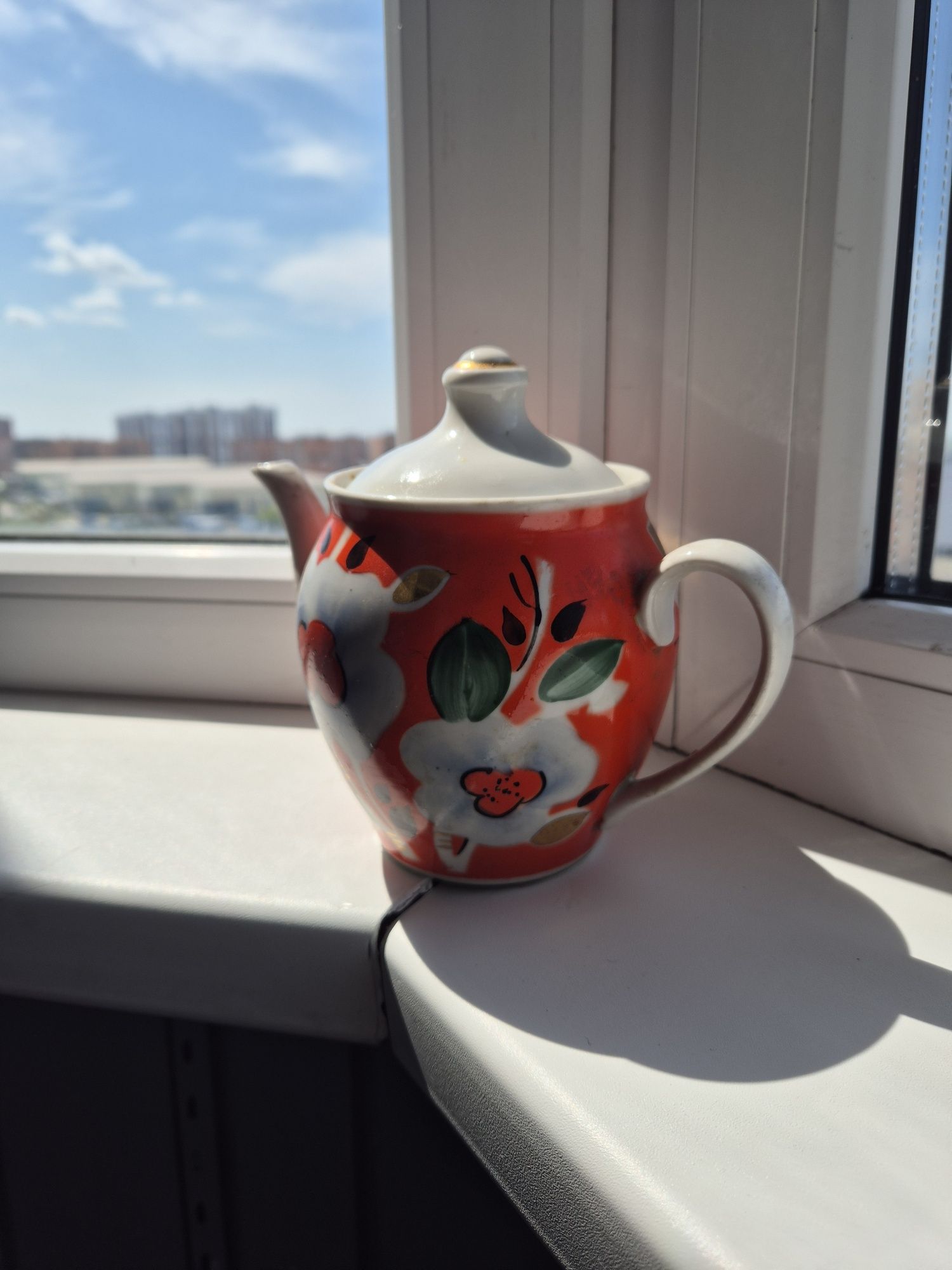 Чайники фарфоровые