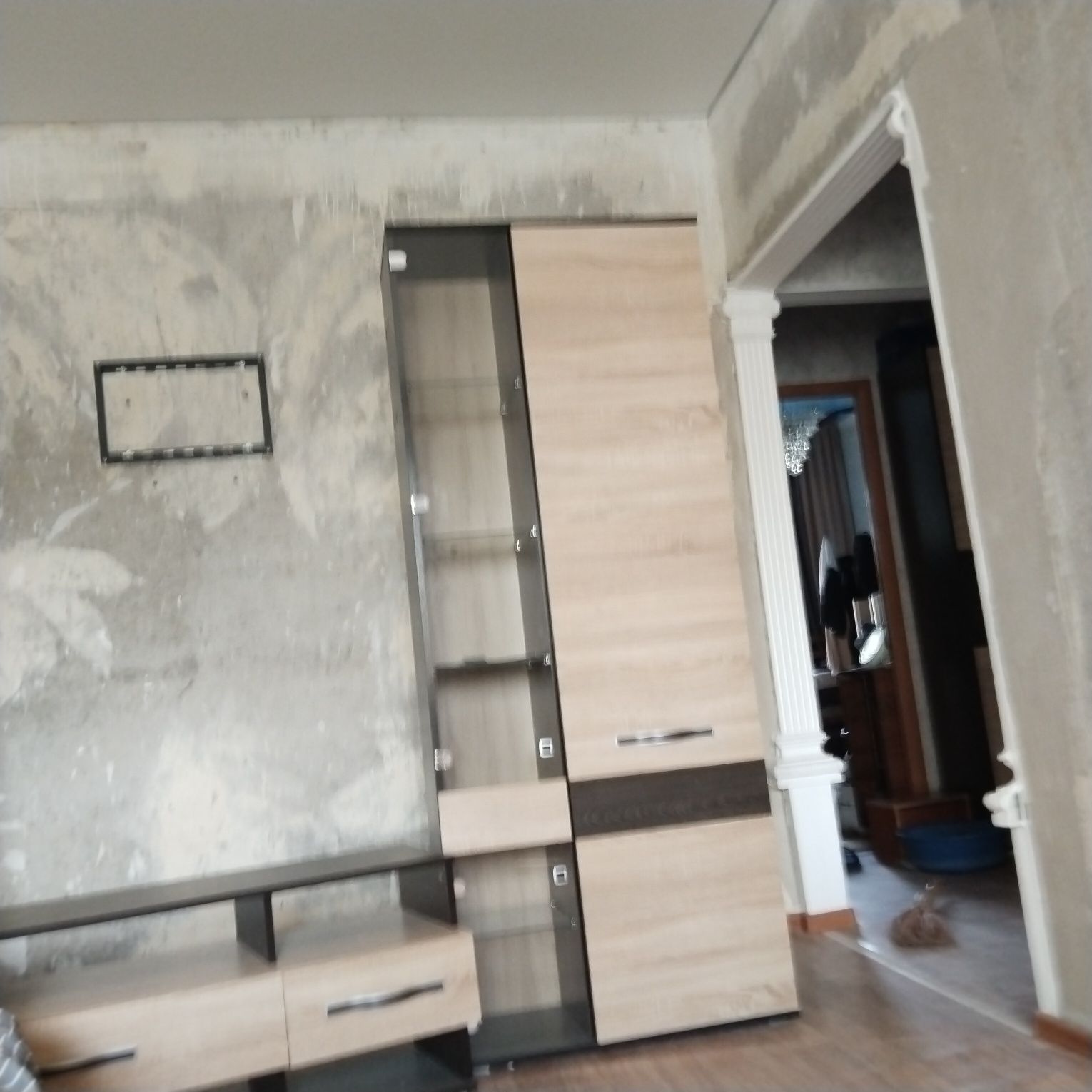 Продам  комбинированный шкафы серванты с тумбы