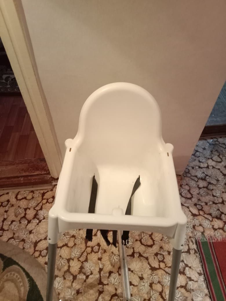 Отдам столик за ведро абрикоса