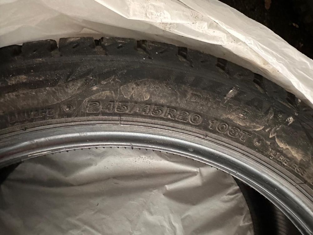 Bridgestone Blizzak DM-V3 245/45 R20 103T без шипов