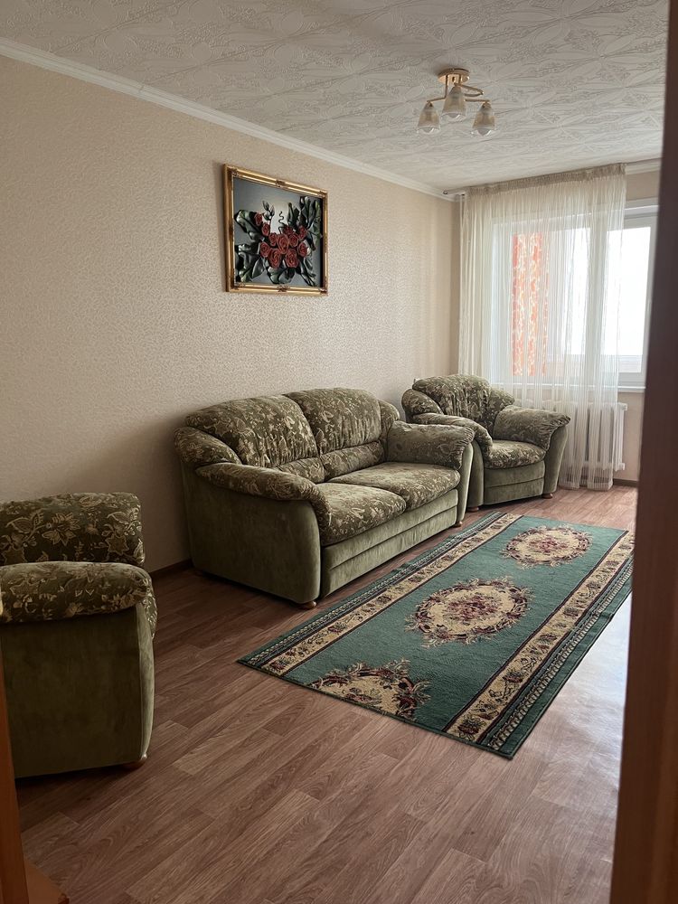 Сдается 2хкомнатная на длительный срок в центре