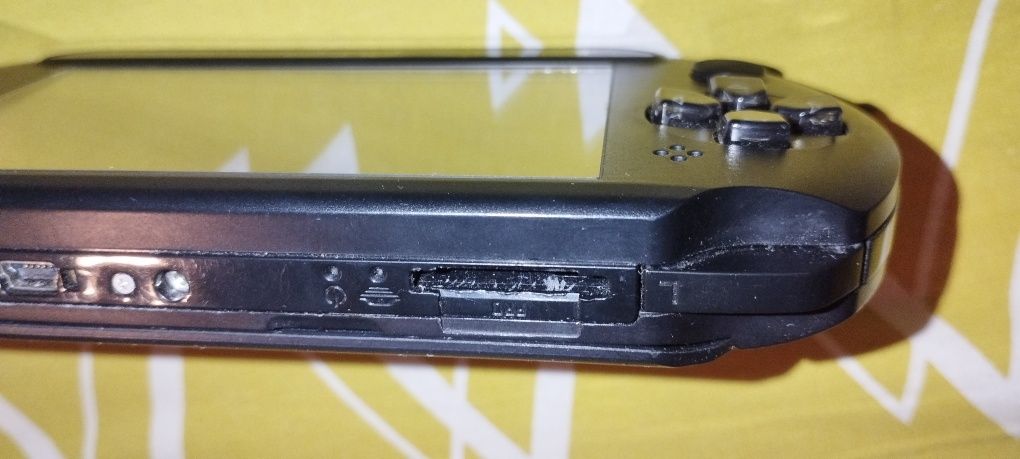 Psp e1004 (street)