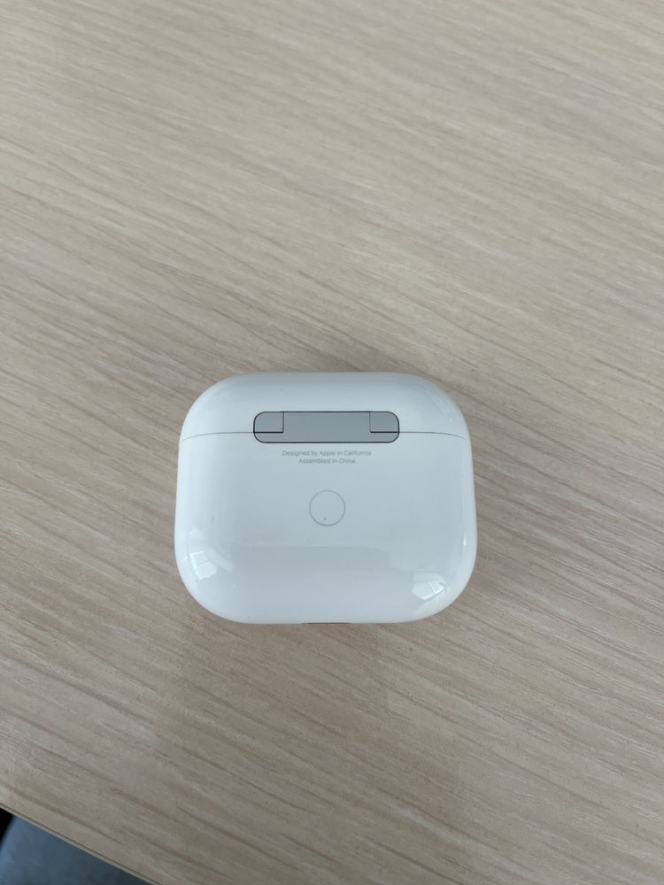 Airpods 3 case with charging оригинал