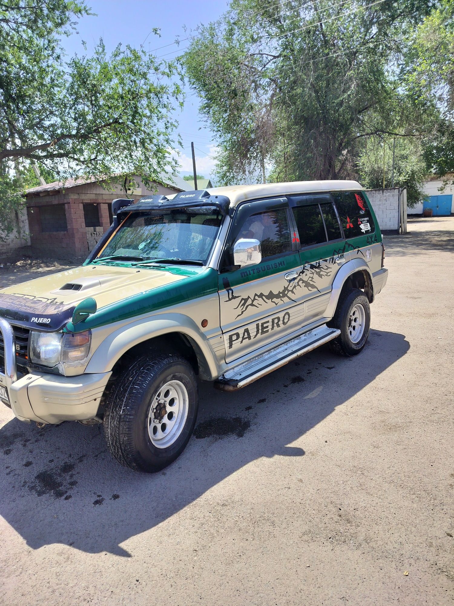 Продам Pajero 2 (3л бензин)