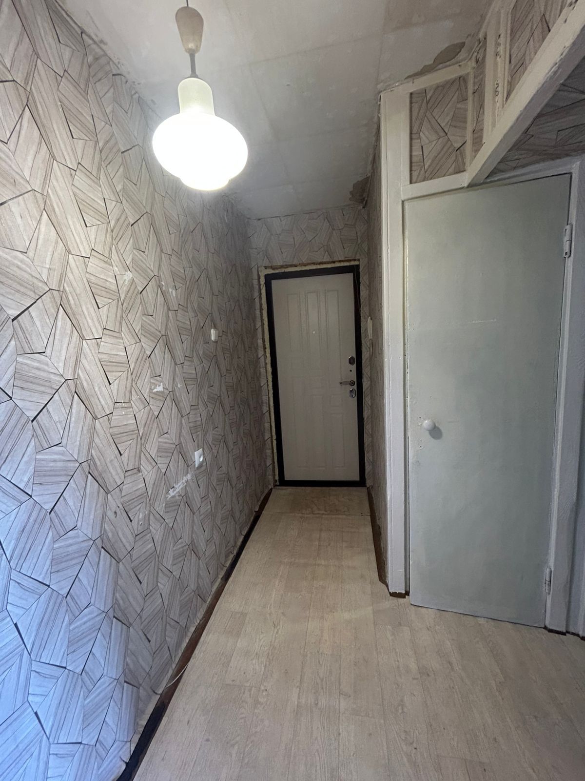 Продам 3 комн 15400