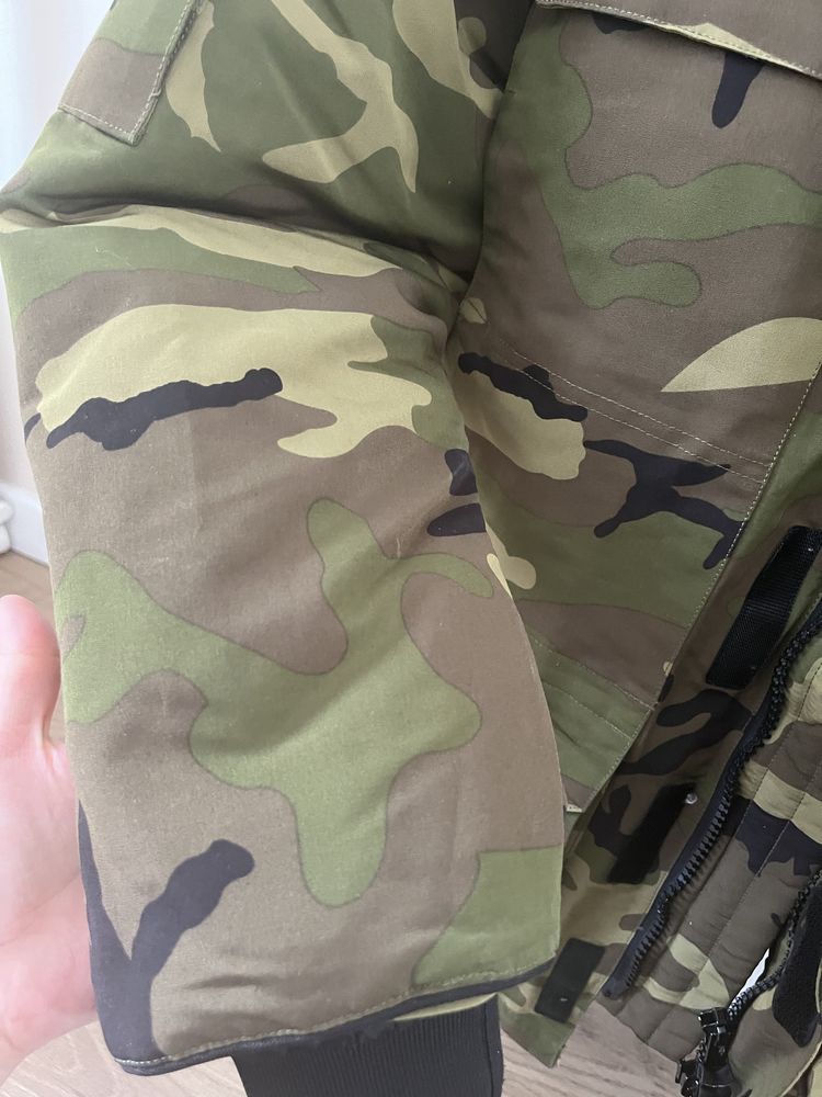 Продам куртку мужскую зимнию