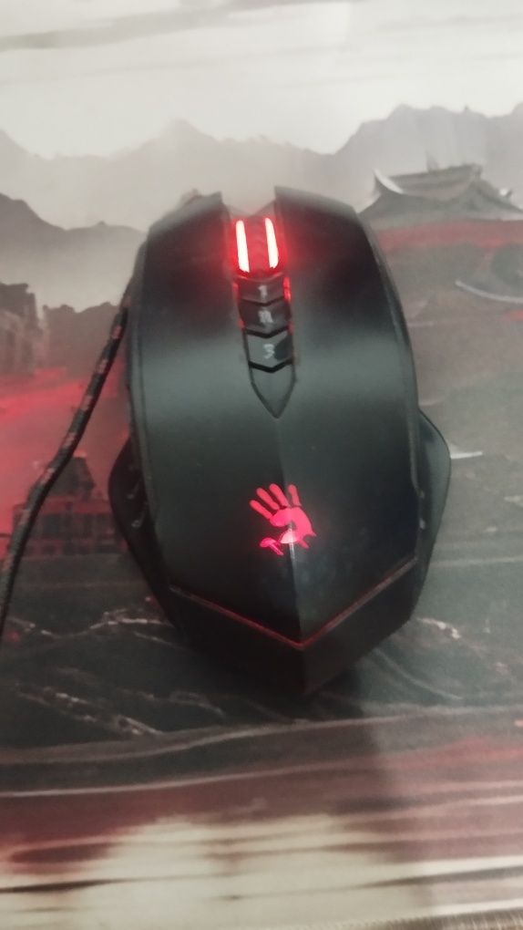 мышка  bloody v8