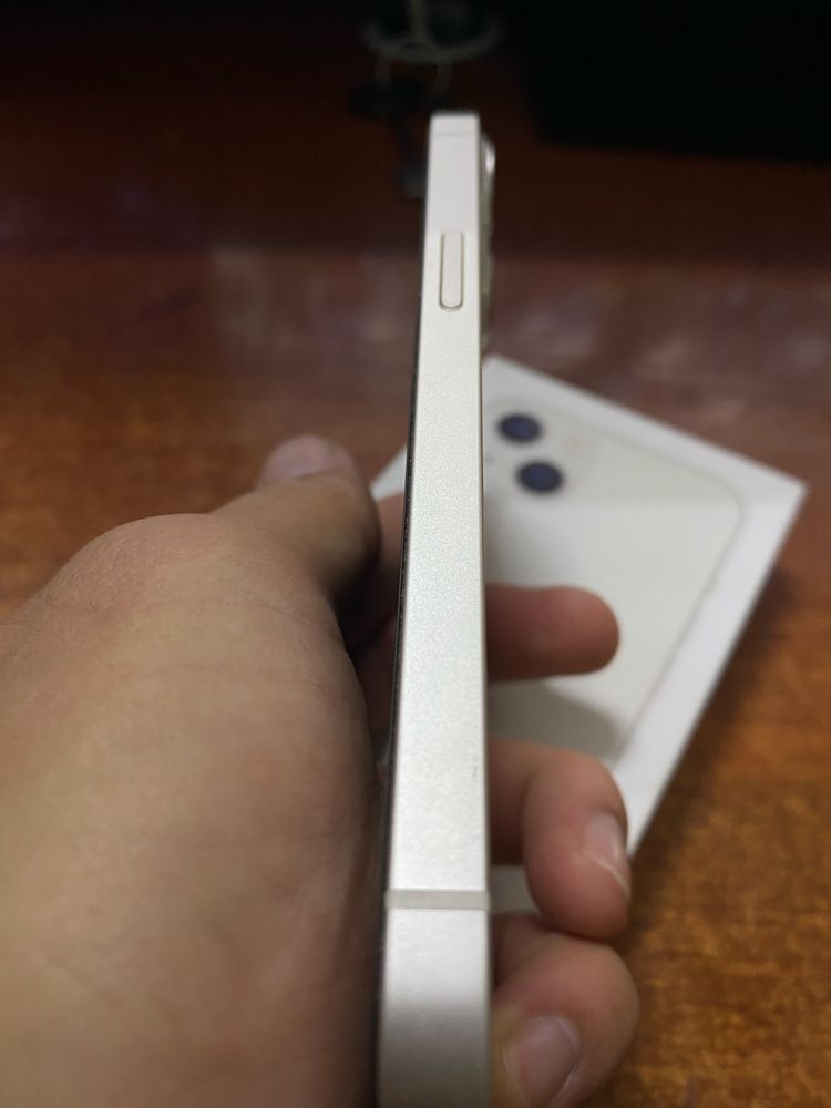 iPhone 13 белый идеал новый