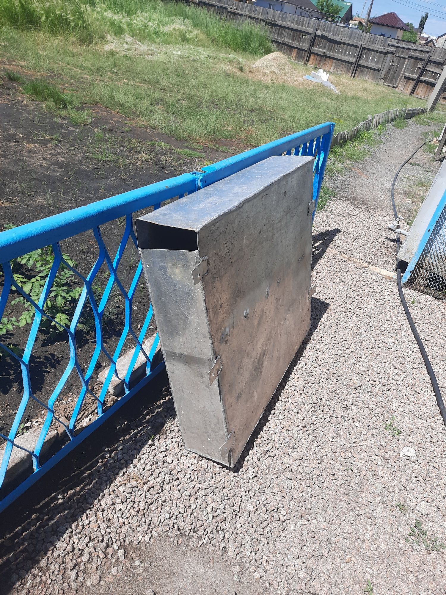 Алюминиевая емкость