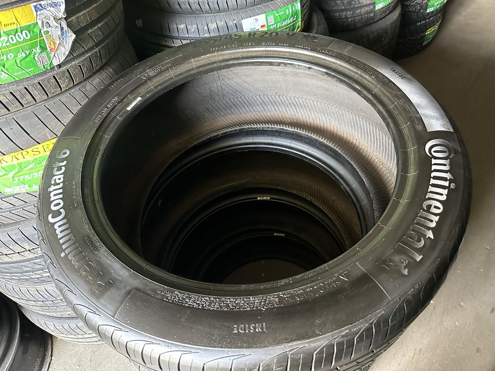 Шины 255/45/20 Continental комплект