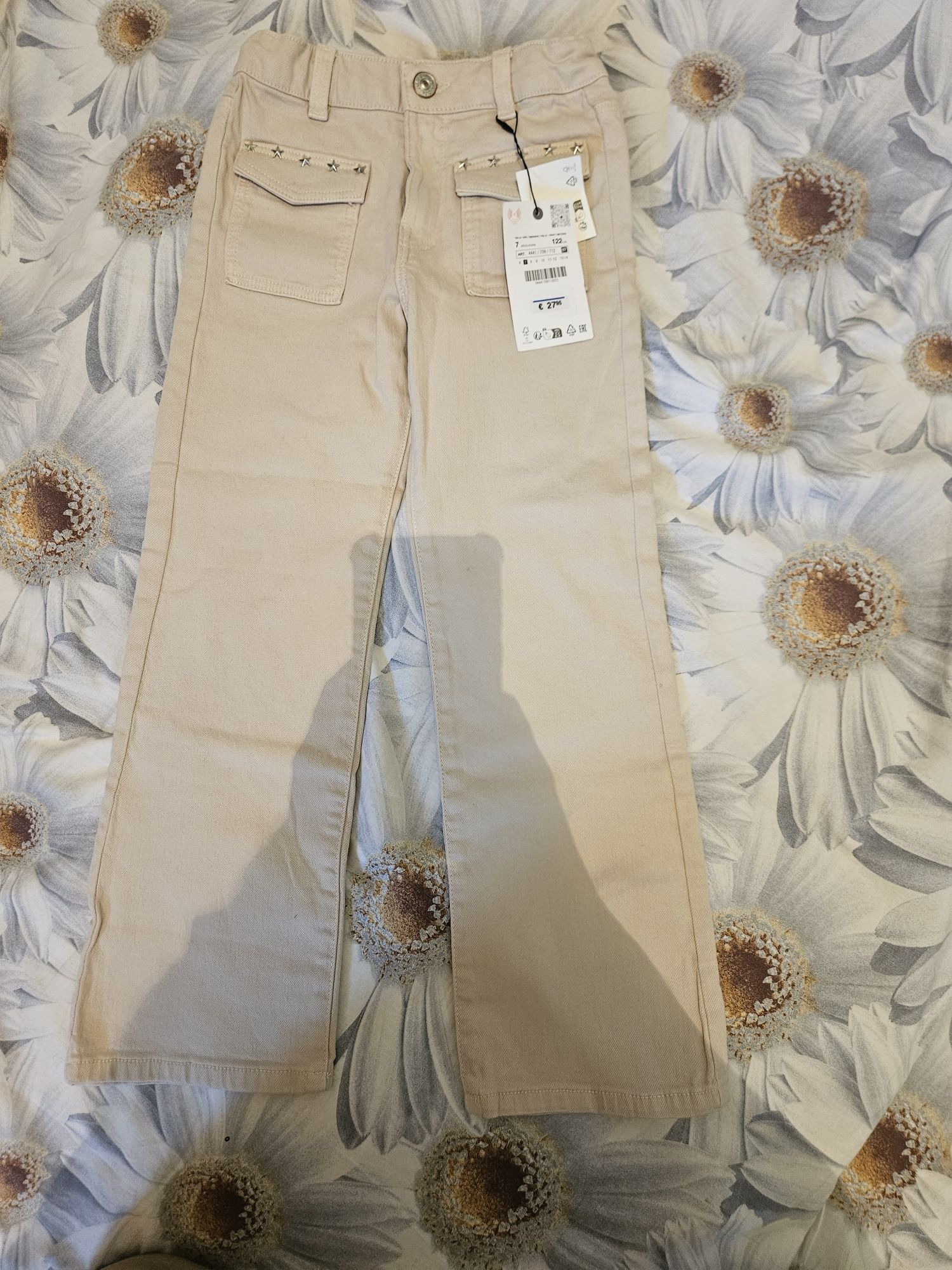 Джинсы, красивого кремового цвета, Zara