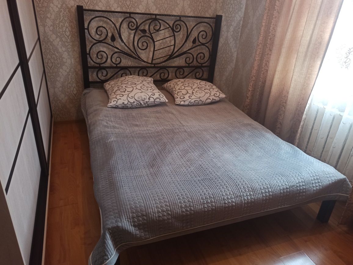 Кровать метал. Из профиля.