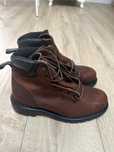Продается новые ботинки RedWing