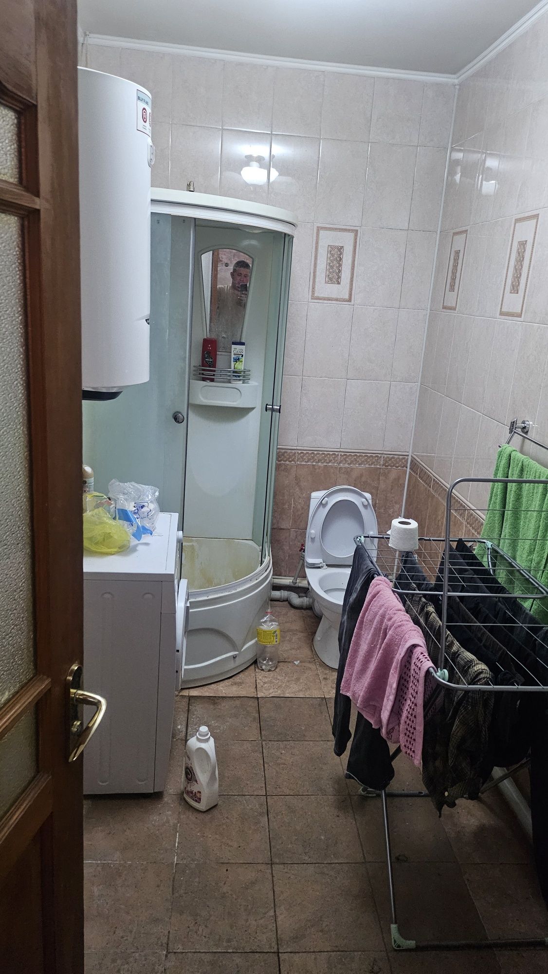 Сдам комнату работающему парню .