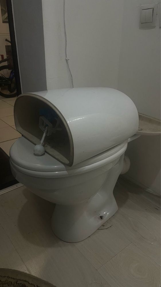 Одам бесплатно унитазы