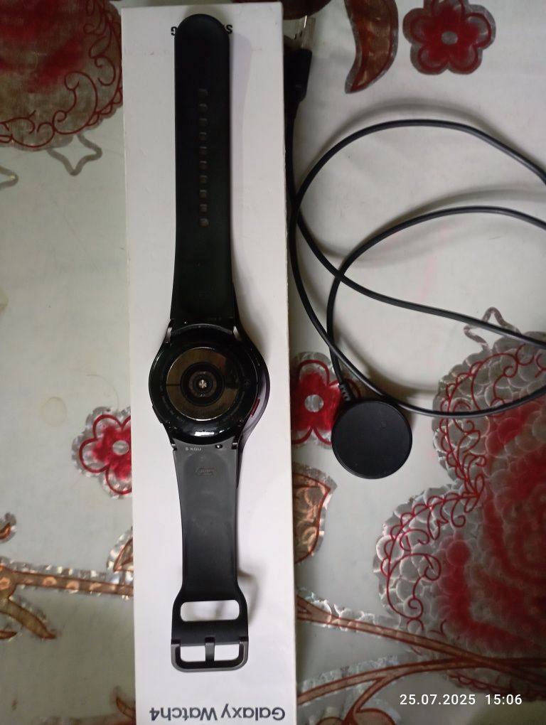 Продам часы Galaxy Watch 4