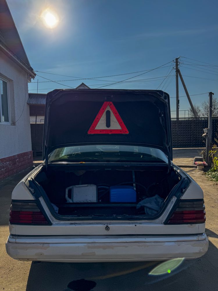 Классика на ходу: Mercedes E230 газ/бензин по отличной цене!