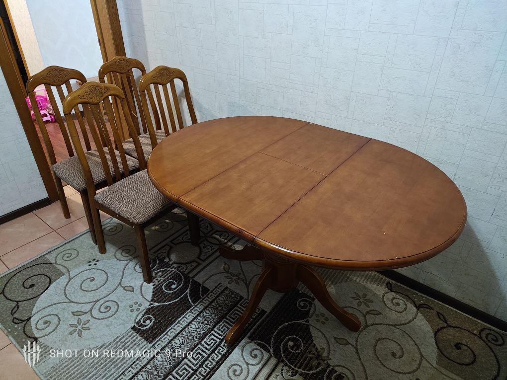 Продам Стол + 4 стула