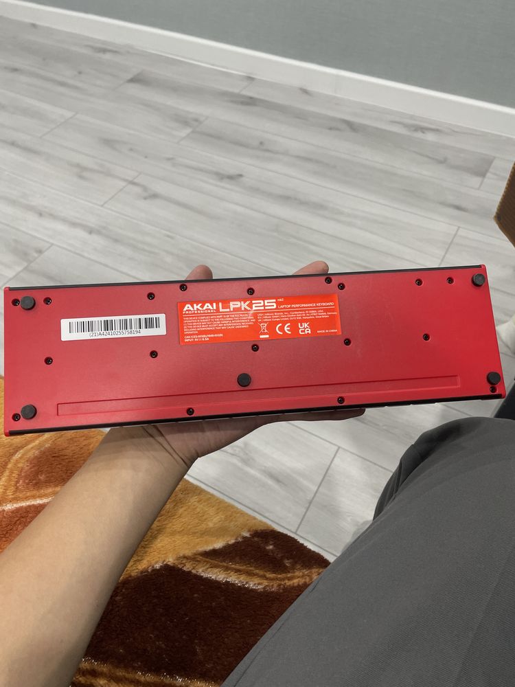 Akai lpk25 sintezator