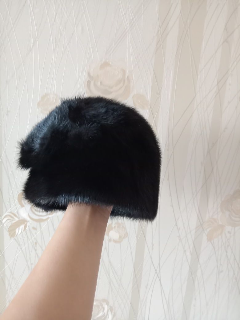 Продам норковые шапки