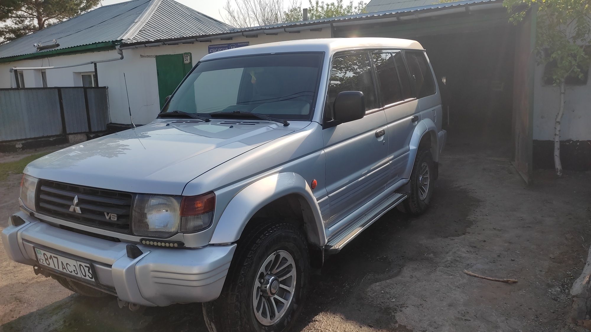 Продам авто Mitsubishi Pajero